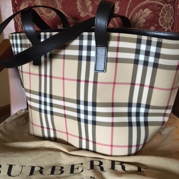 Burberry Nova Check Tote - Picture 5 of 16